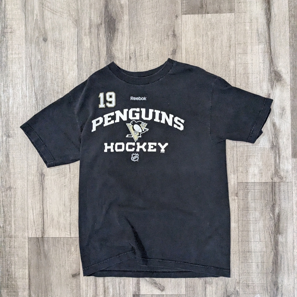 Vintage Y2K Reebok Black Short Sleeve Tee Pittsburgh Penguins #19